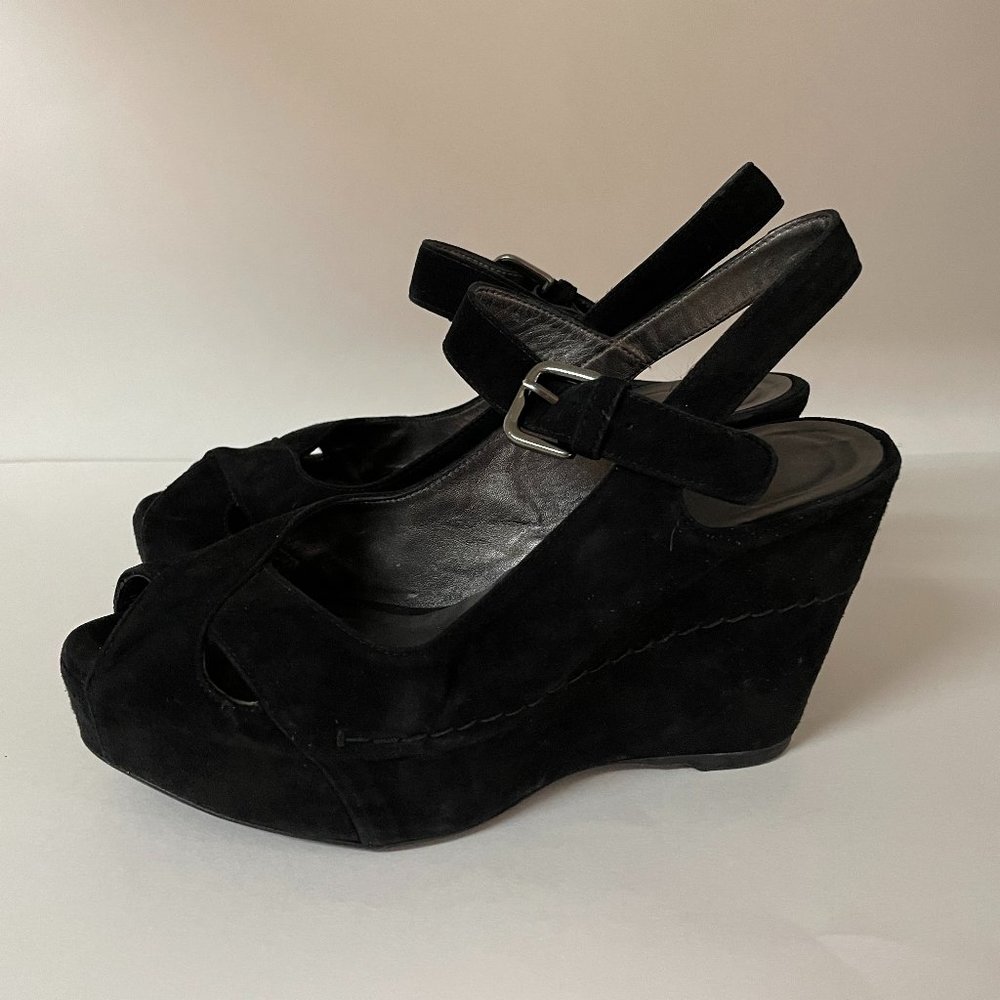 Stuart Weitzman Turnover Black Suede Platform Sandals – Size 6.5